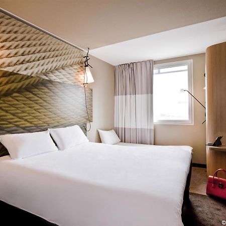 Ibis Paris Porte De Clichy Centre Bagian luar foto