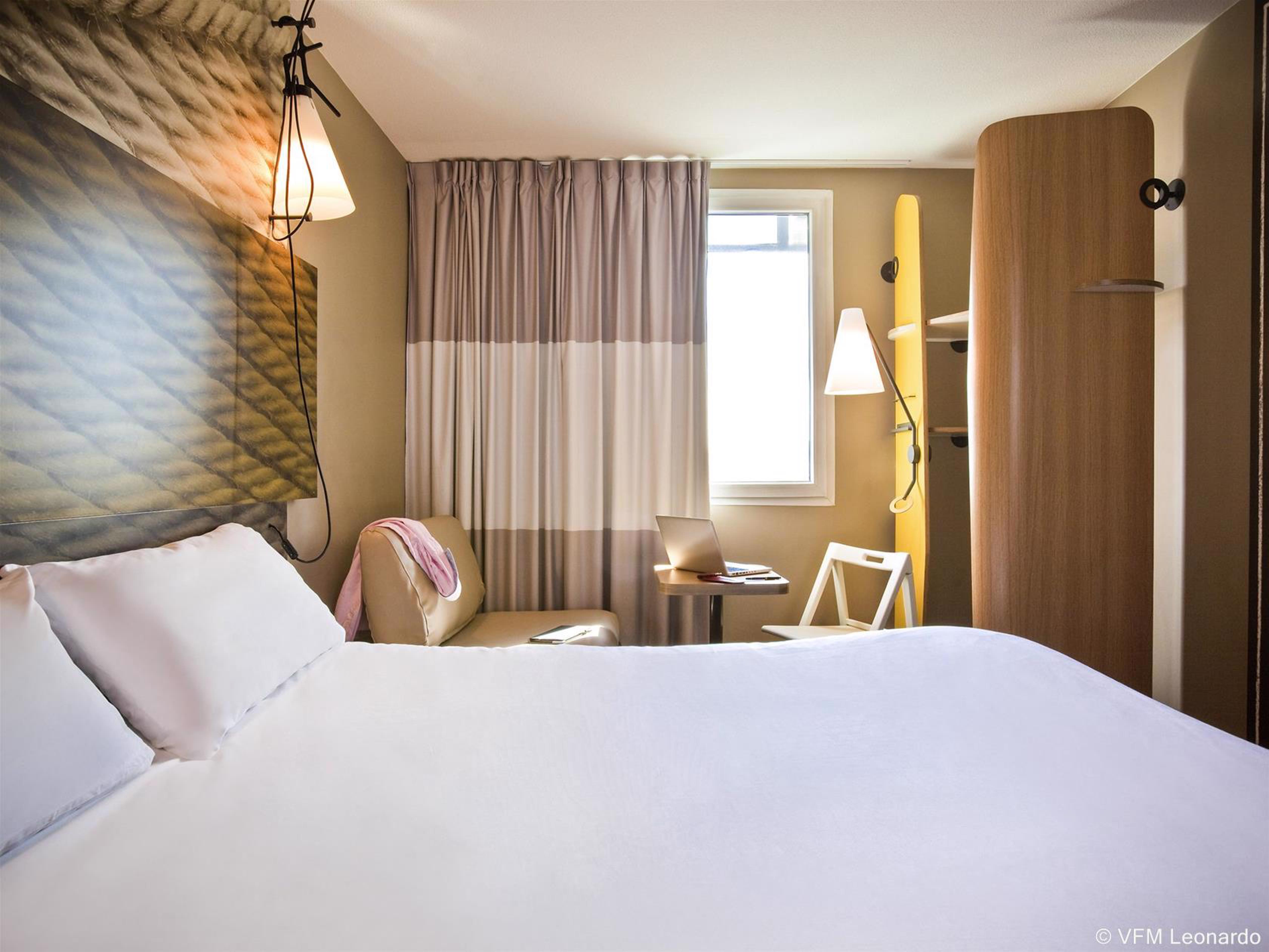 Ibis Paris Porte De Clichy Centre Bagian luar foto
