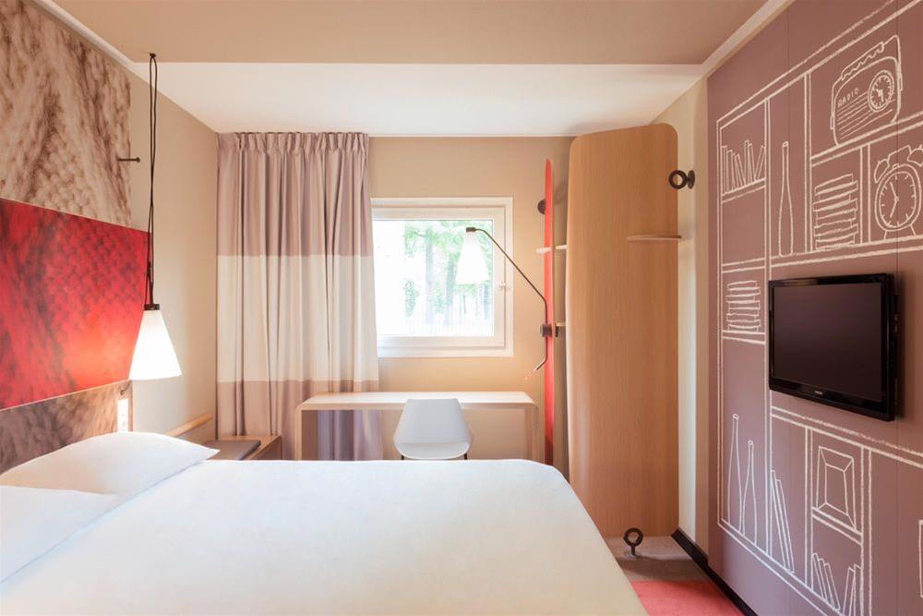 Ibis Paris Porte De Clichy Centre Bagian luar foto