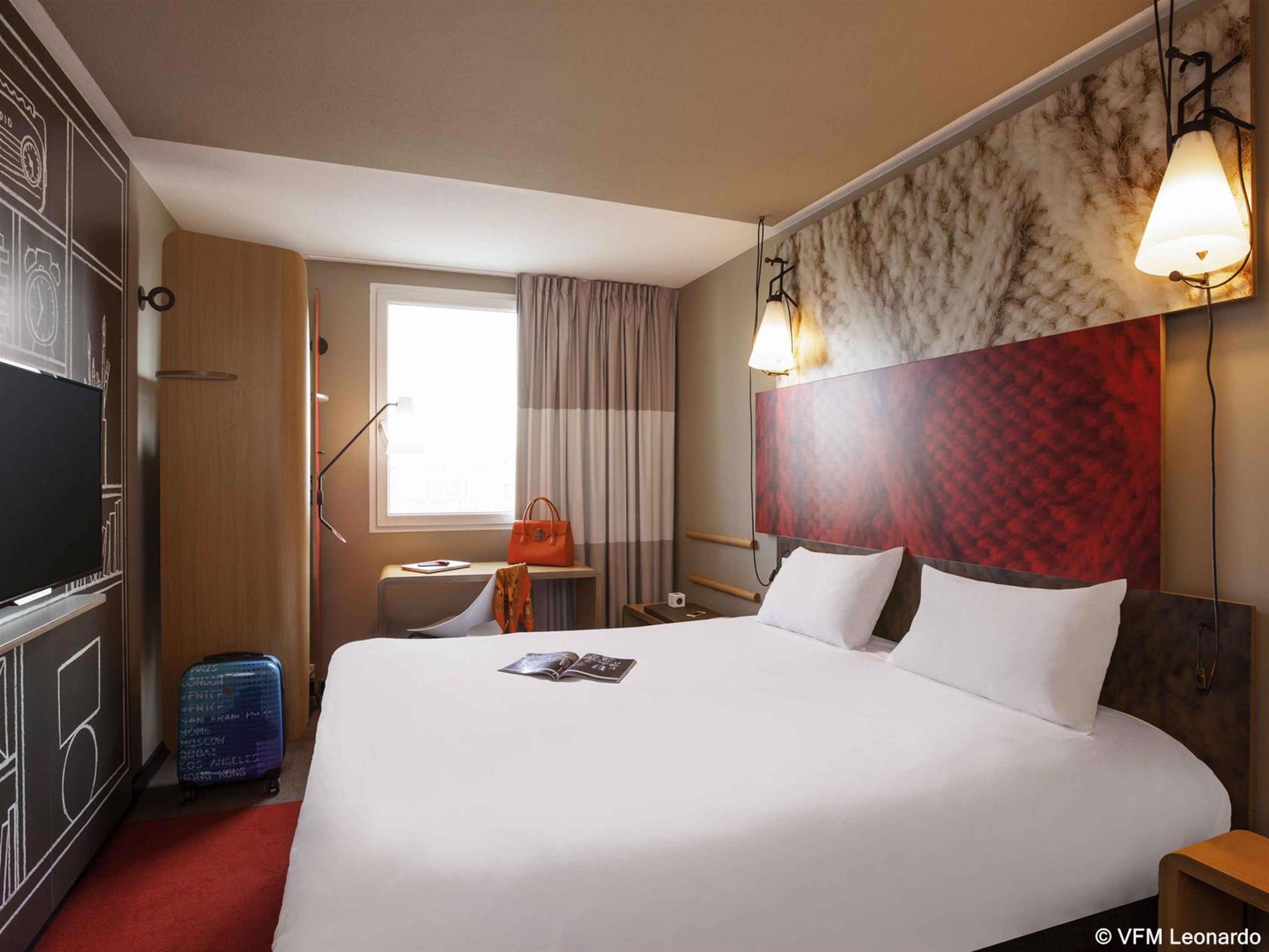 Ibis Paris Porte De Clichy Centre Bagian luar foto